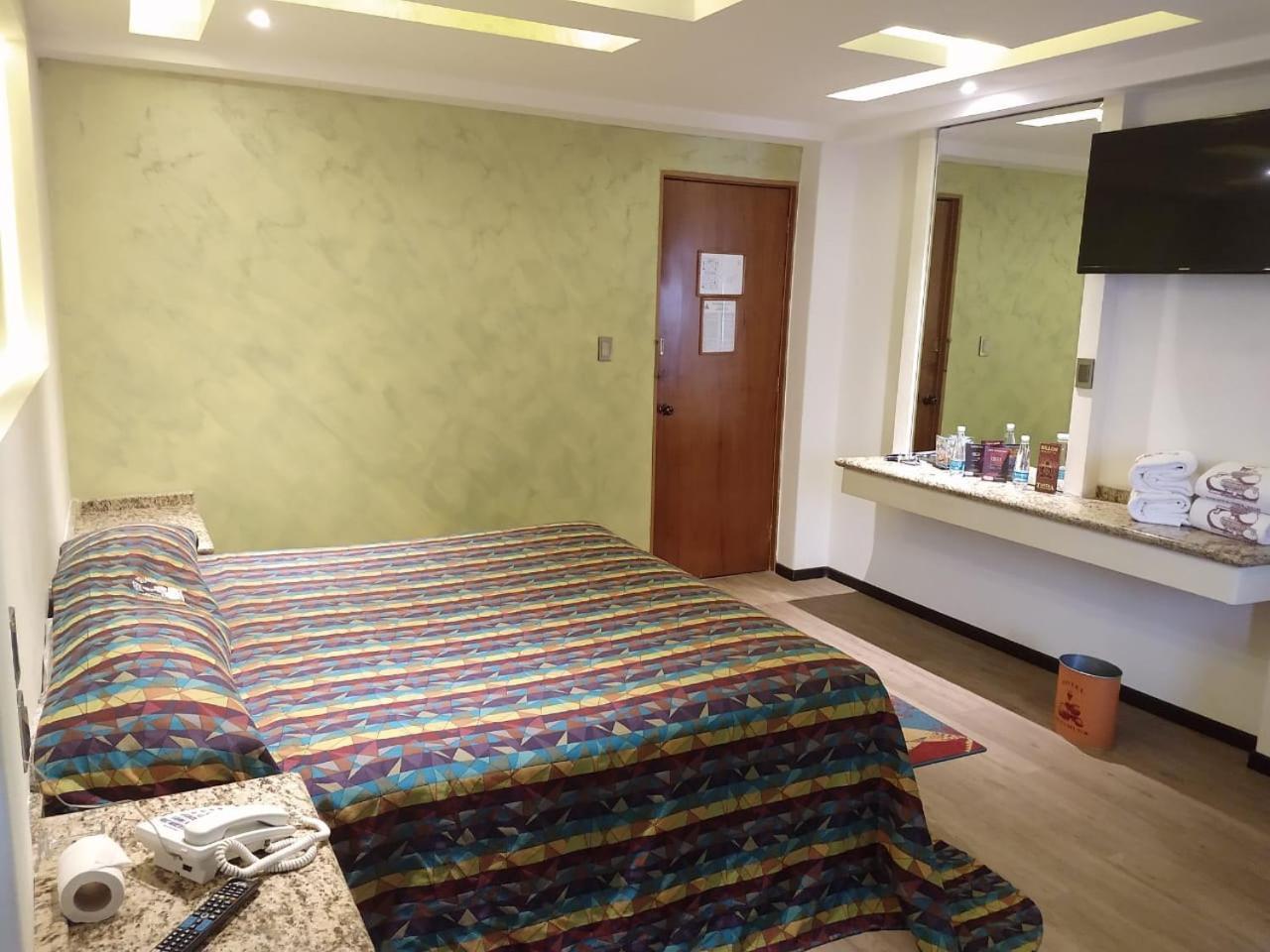 Hotel Siesta Del Sur Мехико Экстерьер фото